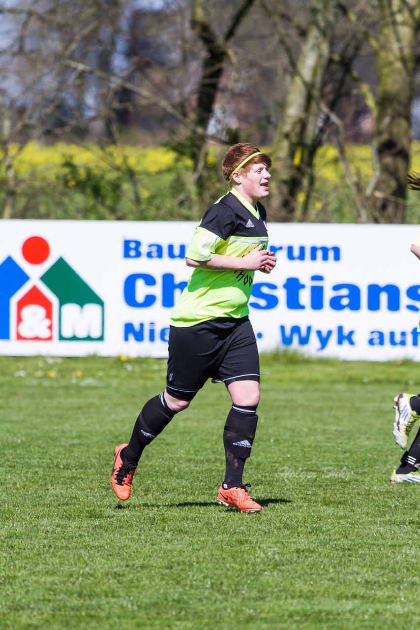 Bild 145 - Frauen SV Frisia 03 Risum Lindholm - Heider SV : Ergebnis: 8:0